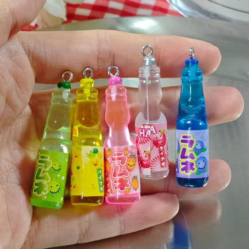 10 szt. Miniaturowe zawieszki  – Resin Art Keychain recenzja i cena